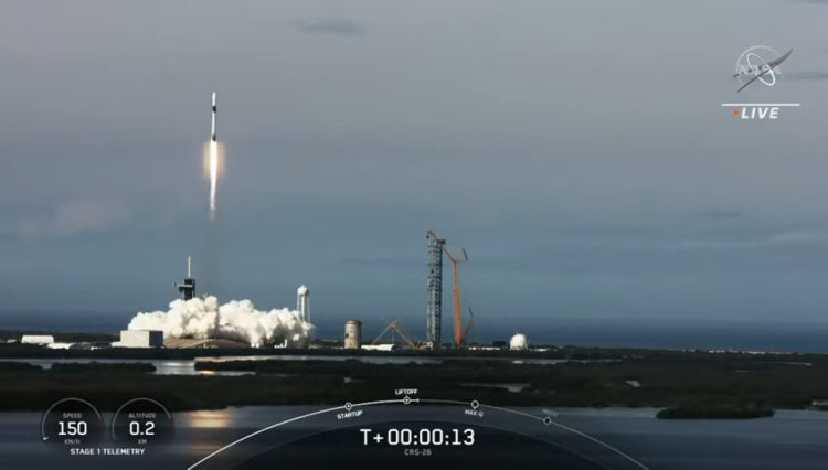 SpaceX запустила корабль Dragon к МКС  он доставит 3,5 тонны грузов, включая семена томатов