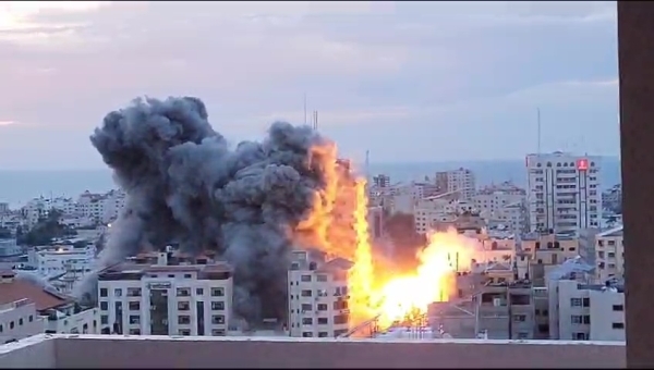 Израильская авиация нанесла удары по городам Газа и Рафах
